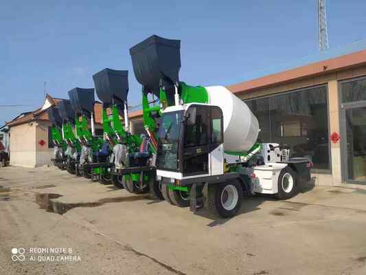 Four Wheels Chassis Self Loading Small Mini Concrete Mixer Truck
