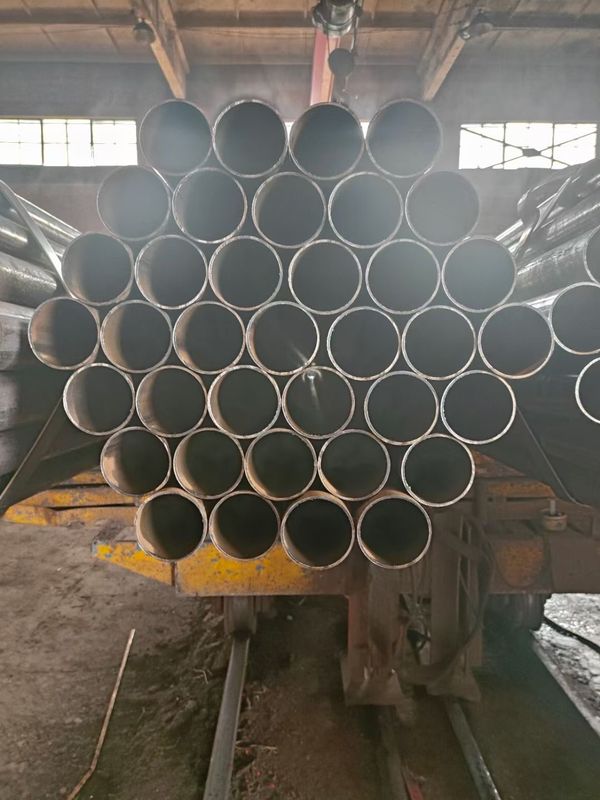 Seamless Steel  12m Carbon Steel Tube Hot Rolled Black Iron Pipe For Structural