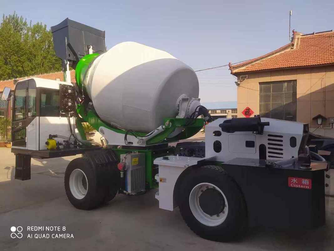 Four Wheels Self Loading Small Mini Concrete Mixer Truck With Electronic Weighing System